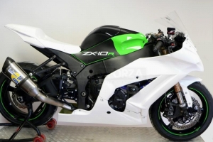 Kawasaki ZX10R 2001-2015 Teile Motoforza auf Motorrad