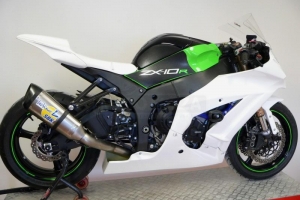 Kawasaki ZX10R 2001-2015 Teile Motoforza auf Motorrad