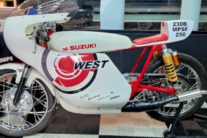 Suzuki T20 landspeed bike